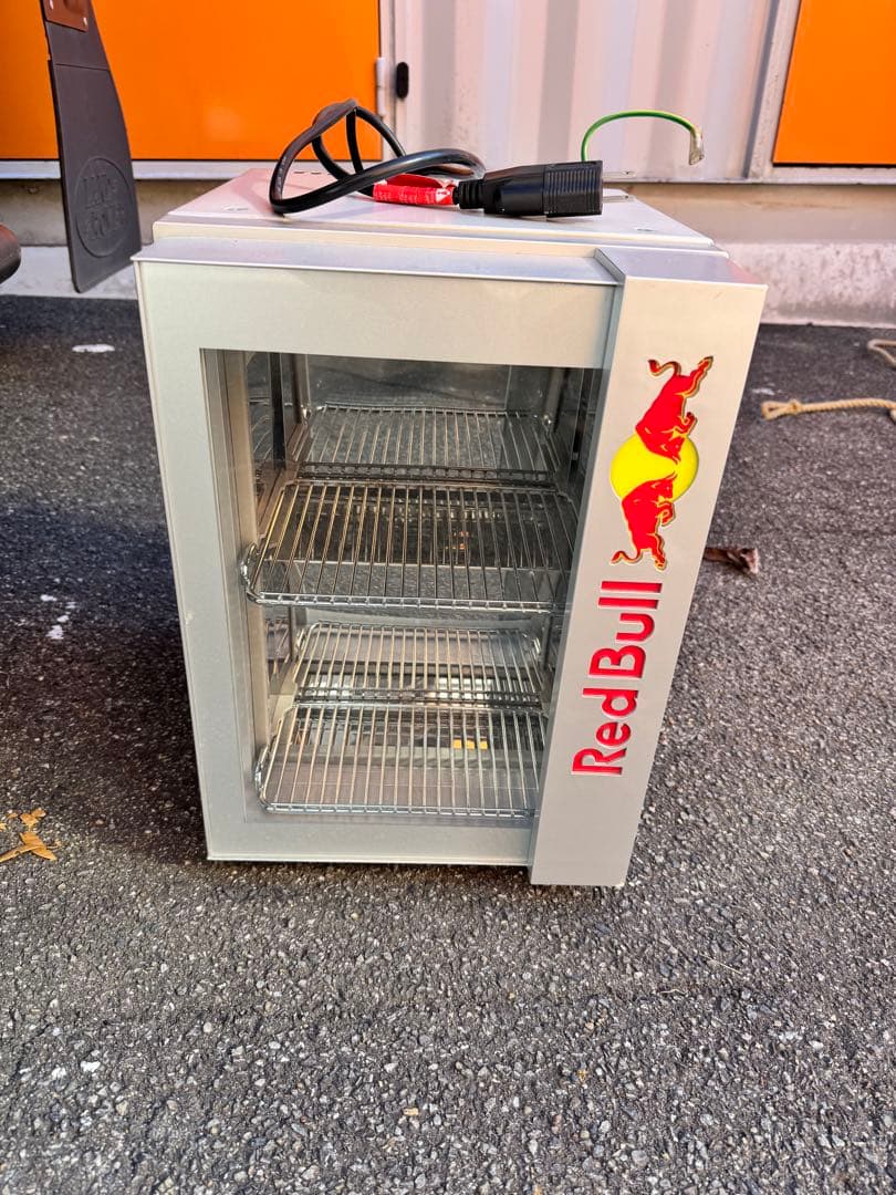 レッドブル　冷蔵庫