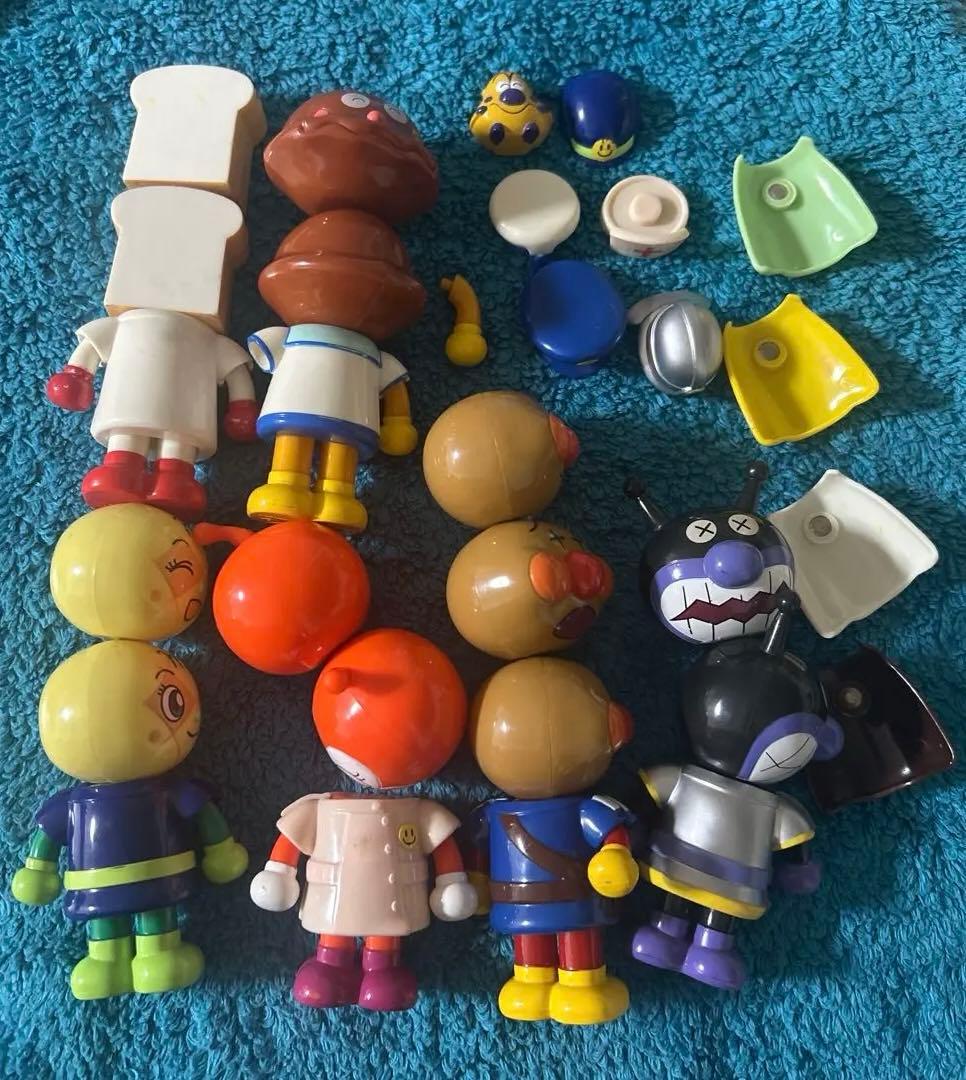 アンパンマン　ぱちっとな　磁石　知育玩具　マグネット　変身　着せ替え