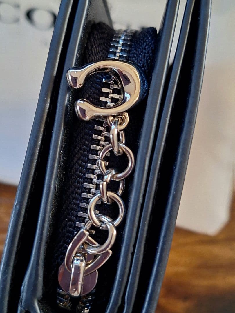 超美品 COACHコーチ 財布 アニマル ブラック&ホワイト