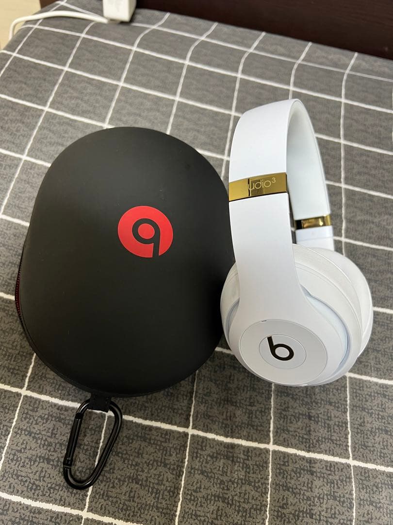 ヘッドフォンで