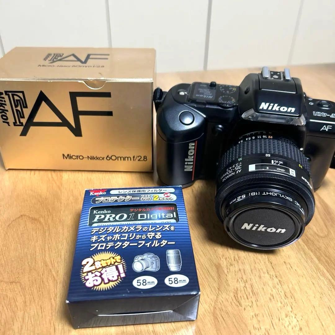 Nikon AF 一眼レフカメラ とレンズMicro-Nikkor 60mm