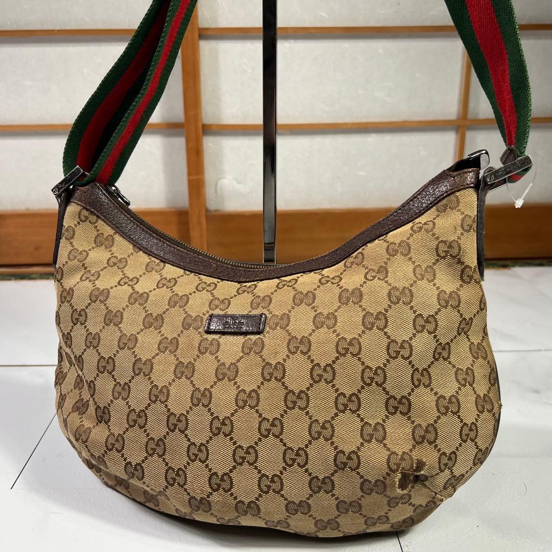 GUCCI グッチ シェリーライン ショルダーバッグ ハーフムーン型 GG柄
