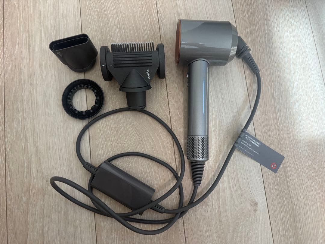 ダイソン dysonドライヤー HD15国内正規品 良品