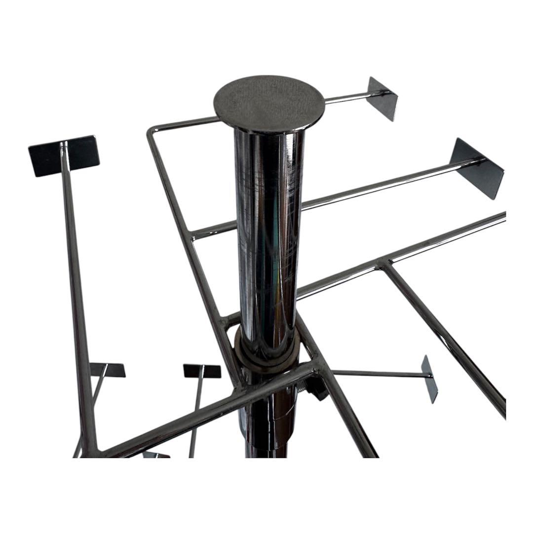 卍4段回転小物掛け　回転式ディスプレイ什器 4段 高さ調整可 キャスター付