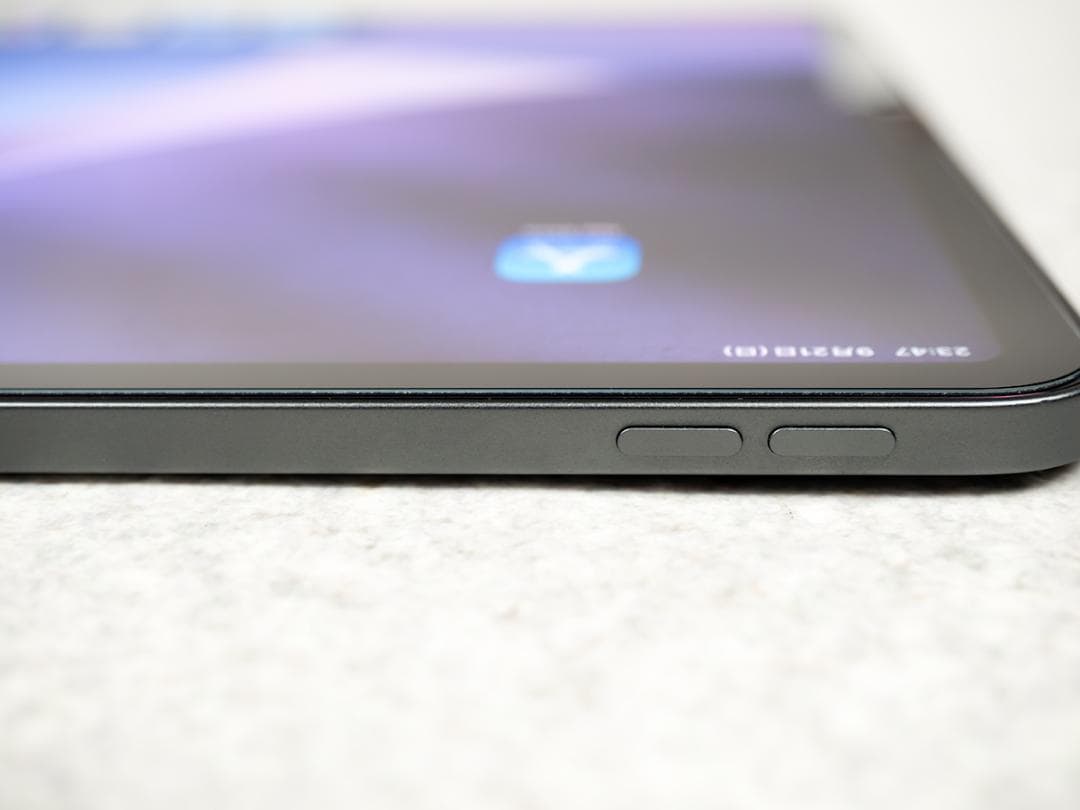 iPad Pro 12.9インチ M1 第5世代 256GB 箱 極美品 ESR