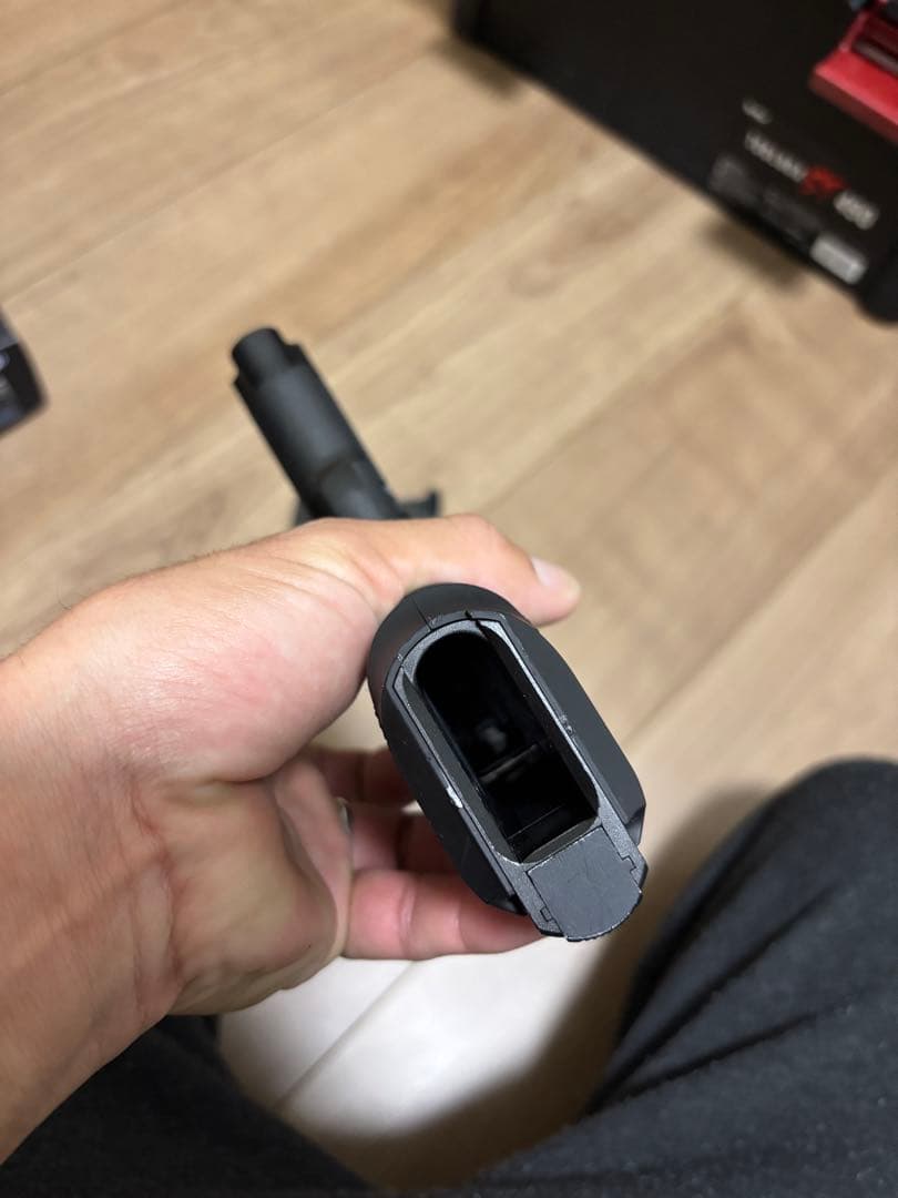 V10 ウルトラコンパクトのガスハンドガン　美品