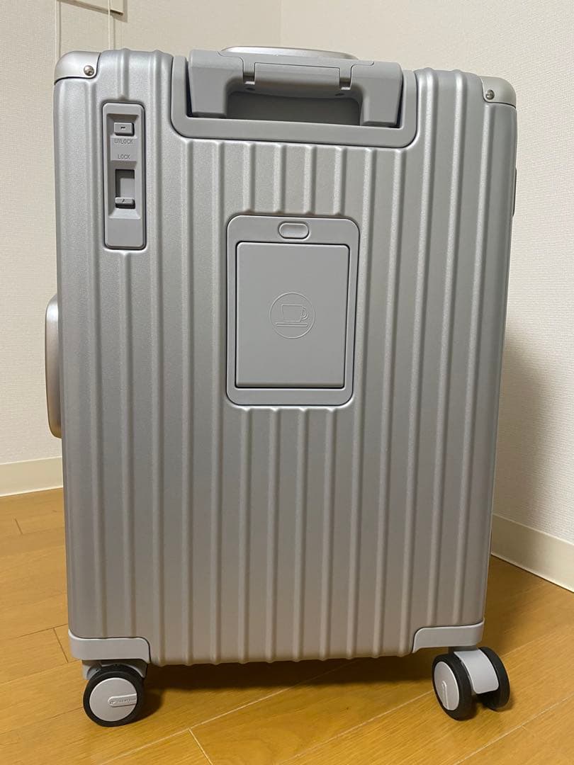 リベティキャリーケースSサイズ 新品未使用　純正カバー&キャスターカバー付