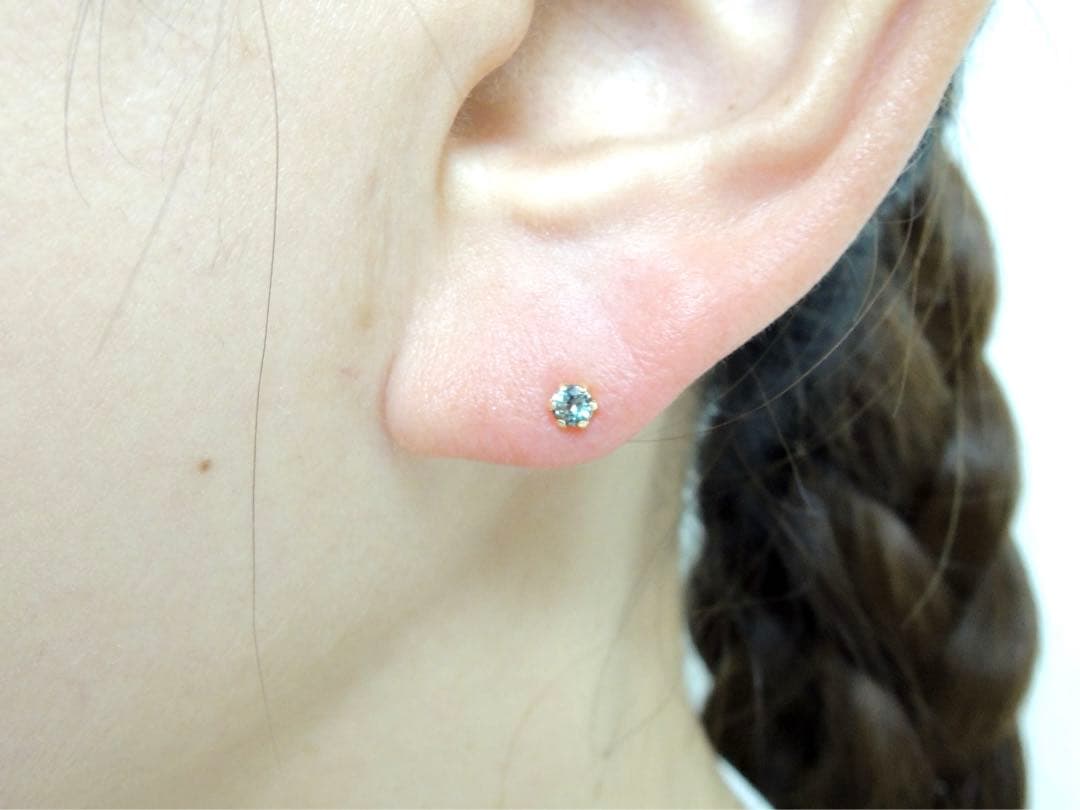 ☆ 吉宗 ☆K18YG天然アレキサンドライトピアス