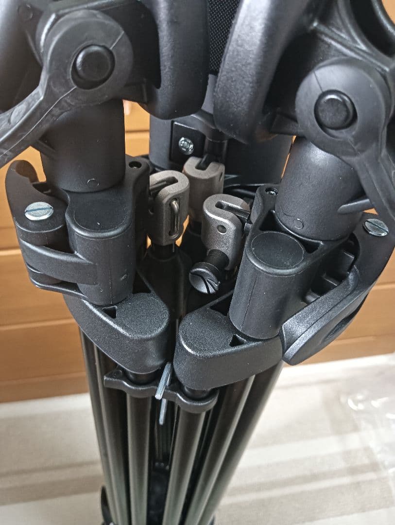 Manfrotto 546B 三脚　504HD