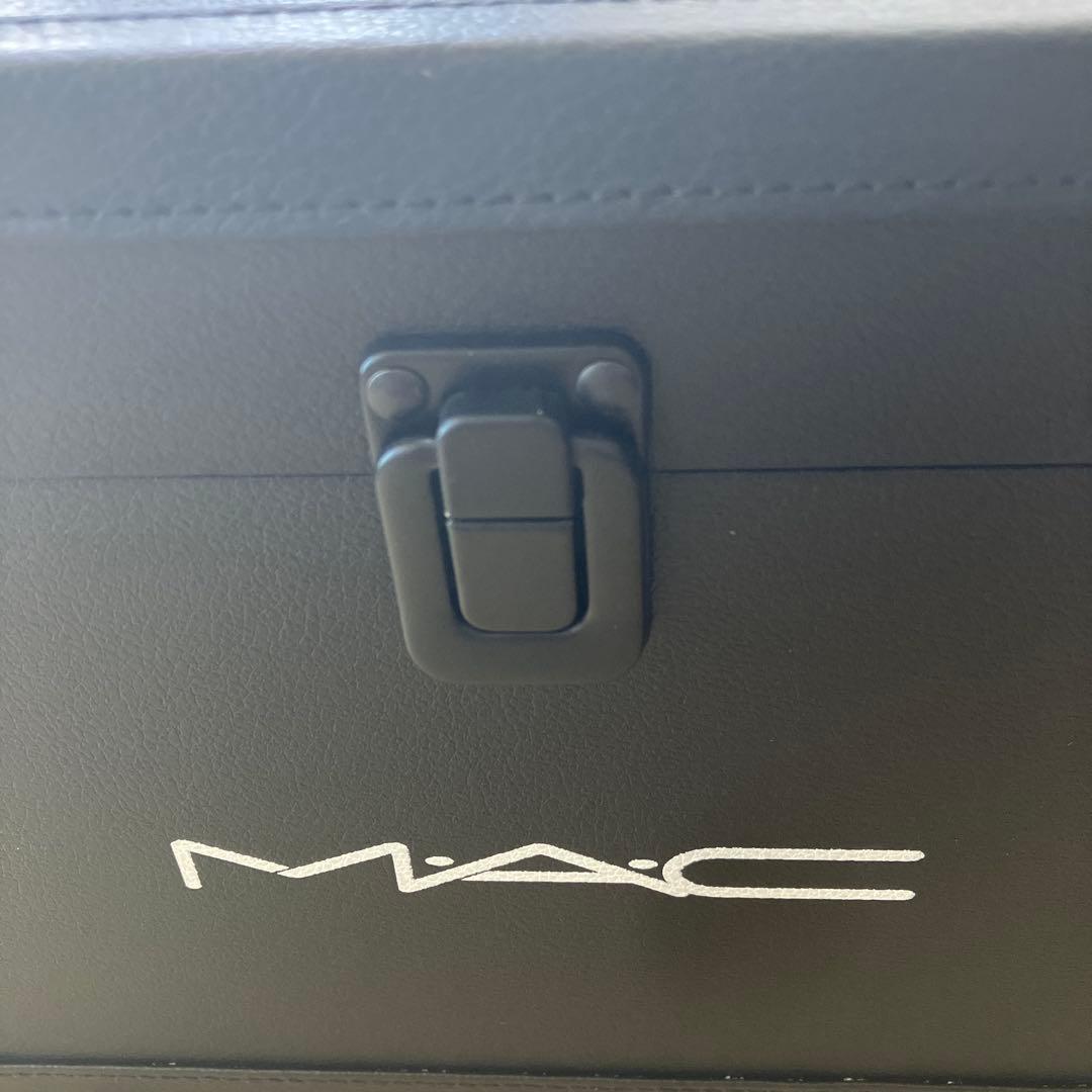 新品箱付き　MAC 非売品　メイクボックス　ブラック