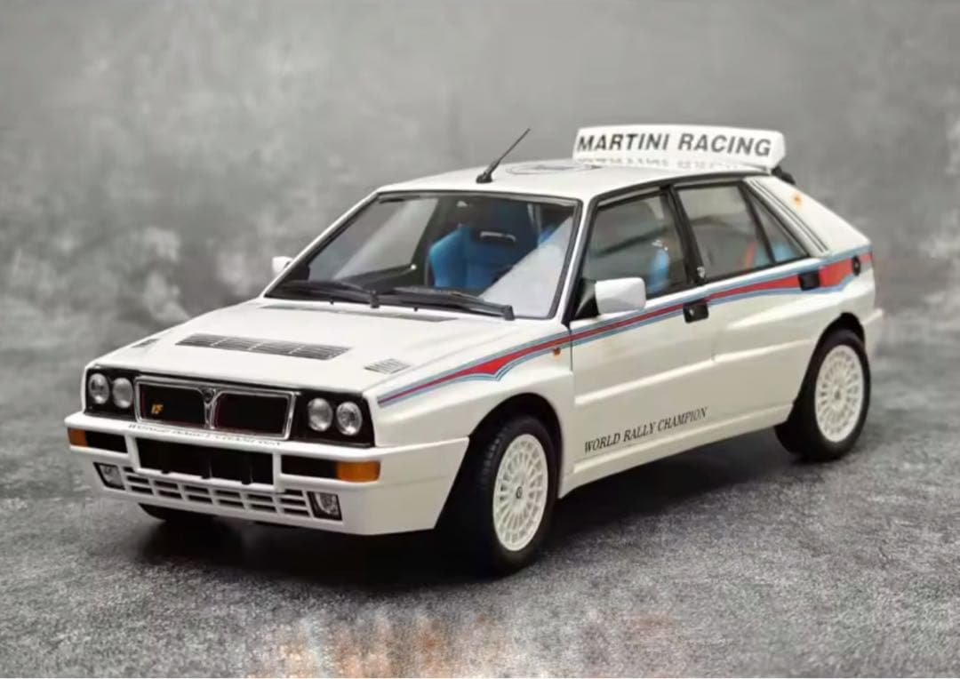 Lancia Integrale Martini Racing1/18モデル