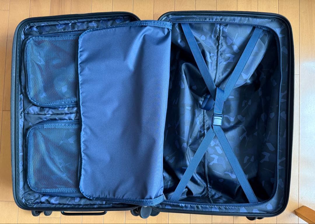 新品【イノベーター】スーツケースEXTREME INV60 62L TSAロック