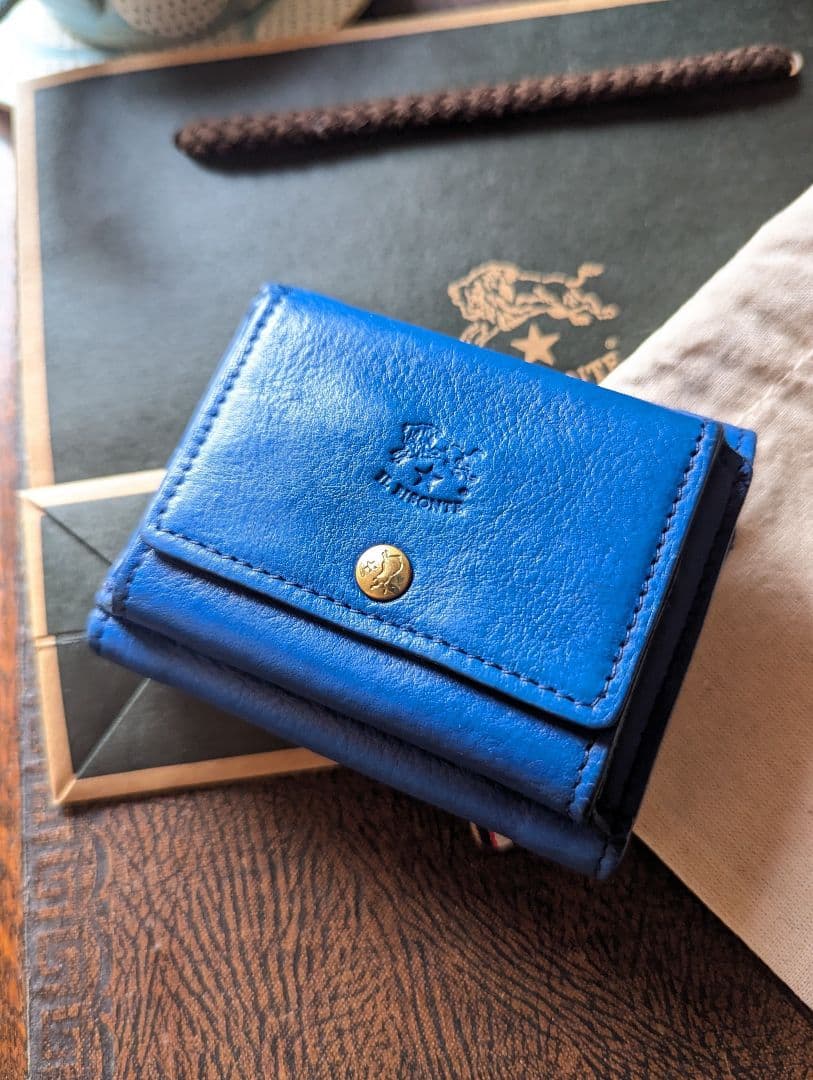 イルビゾンテ【限定色ミルティーロ】トリフォルドウォレット 希少 完売品 男女兼用