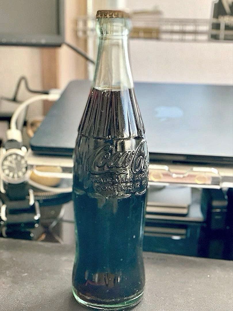 【未開栓!ヴィンテージコカコーラ】1956年製エンボス加工US製CocaCola