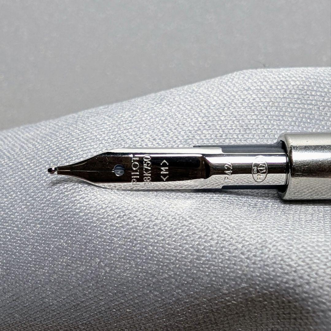 ほぼ未使用 パイロット キャップレス 木軸 ブラック M