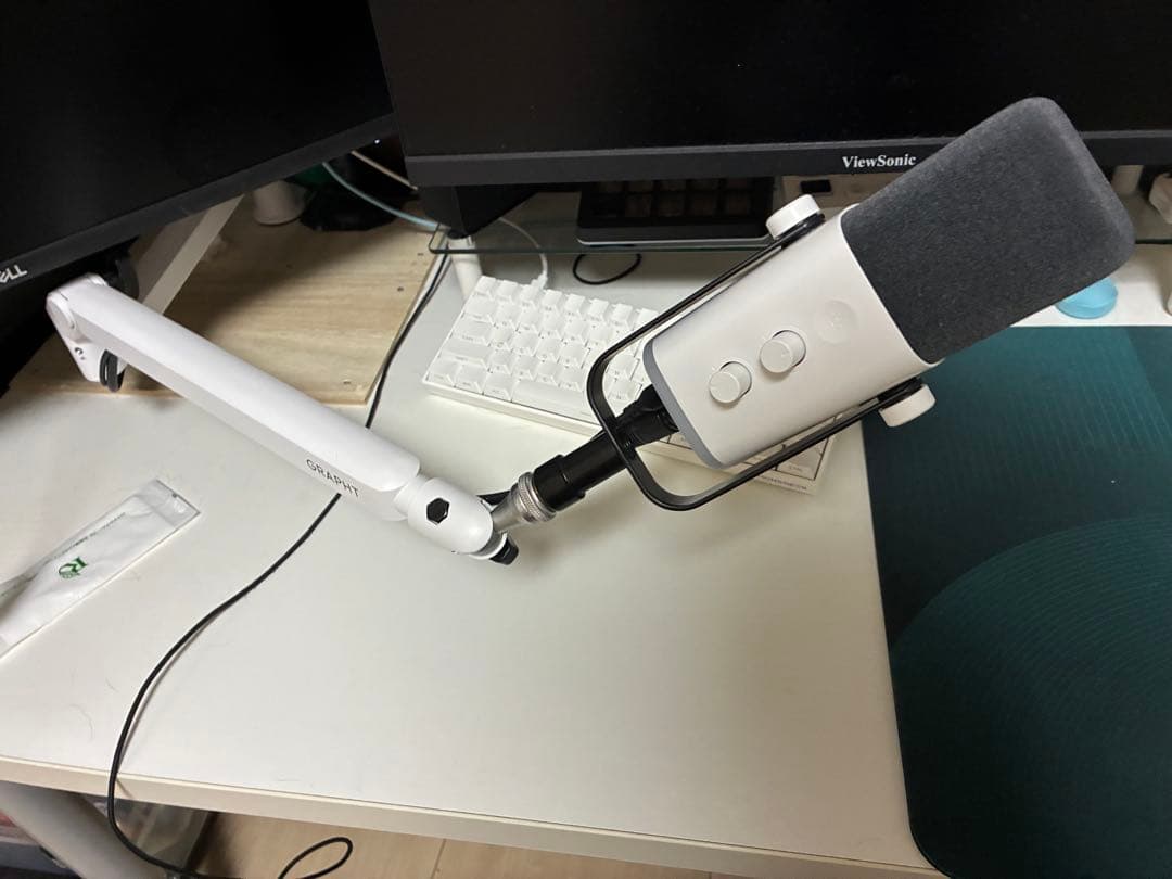 FIFINE AmpliGame AM8W RGBコンデンサーマイク セット