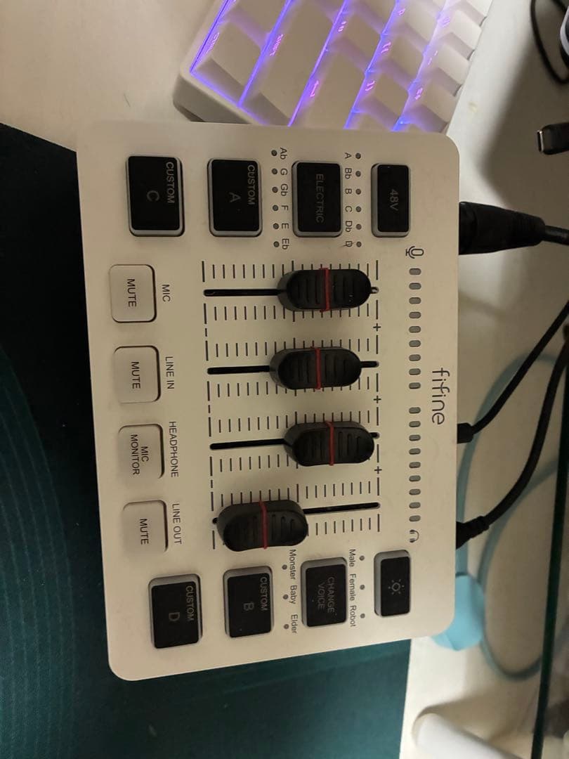 FIFINE AmpliGame AM8W RGBコンデンサーマイク セット