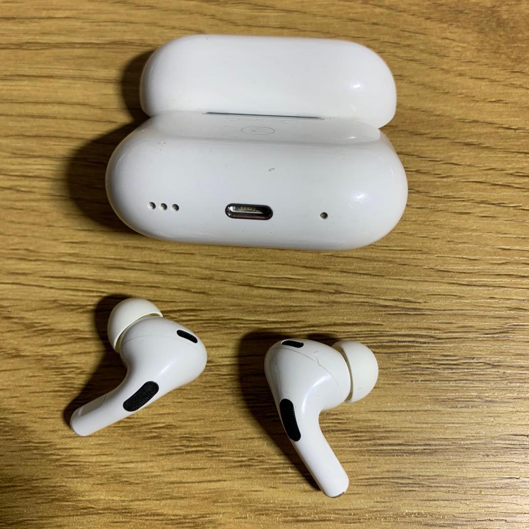 Apple AirPods Pro 第二世代　lightning