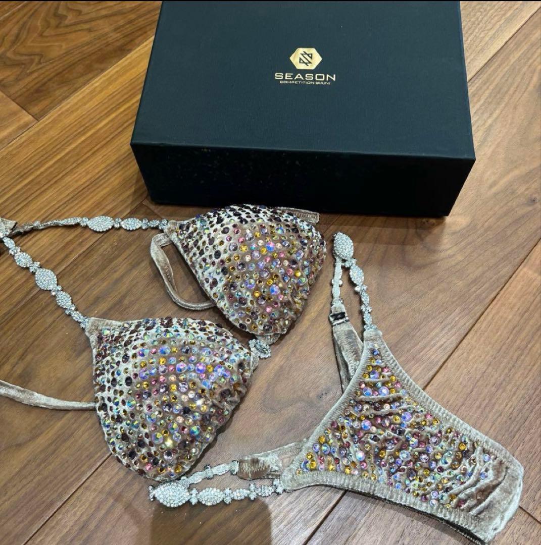 コンテストビキニ