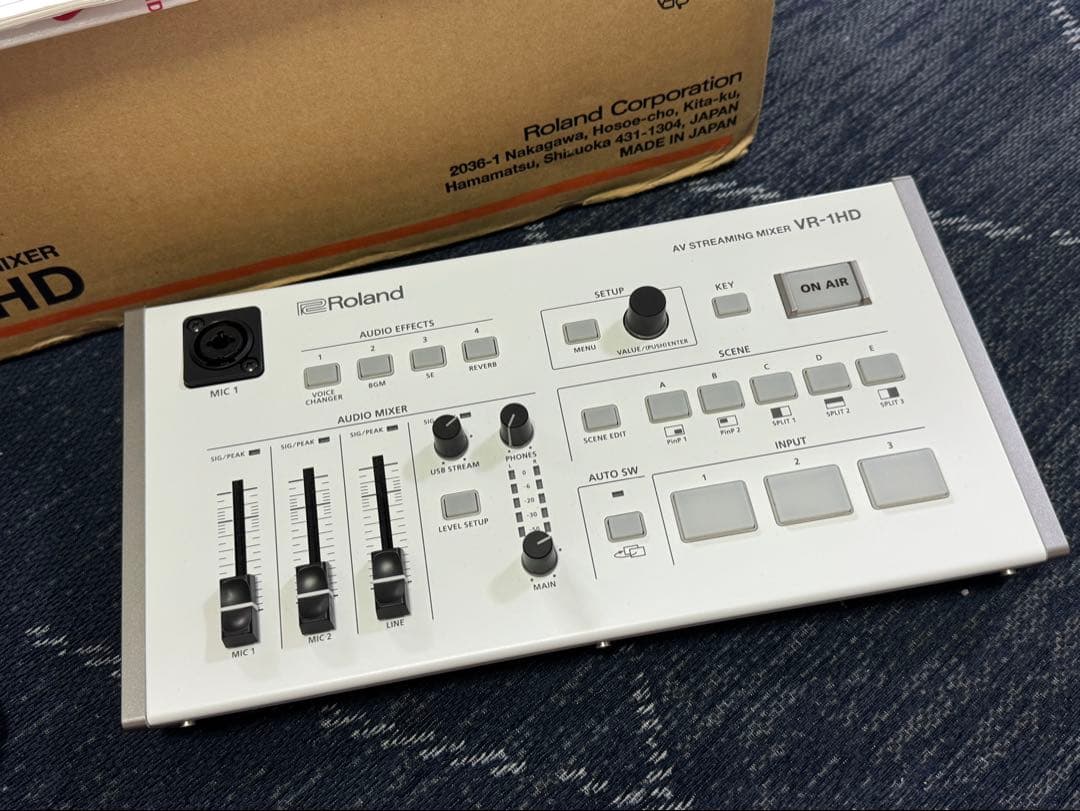 Roland VR-1HD 配信セット（マイク・カメラ付き）期間値下げ中