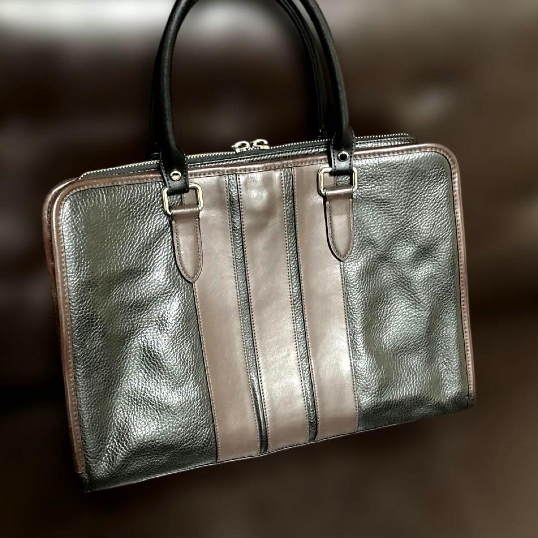 ☆coach☆ ブラック＆ブラウン　レザー　ビジネストート