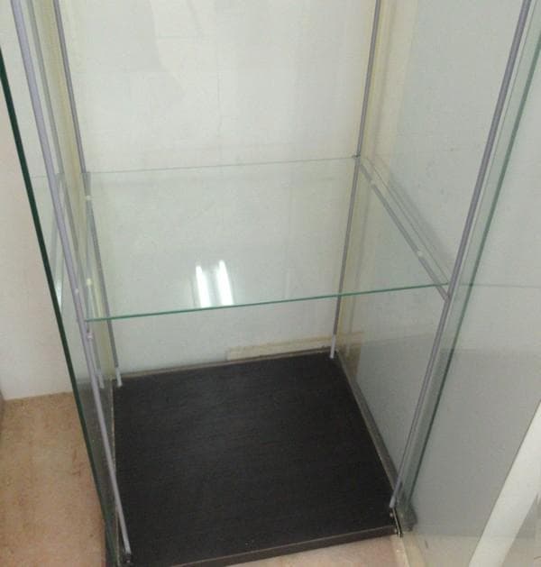 ガラスケース IKEA イケア DETOLF デトルフ 4段 匿名配送 送料込