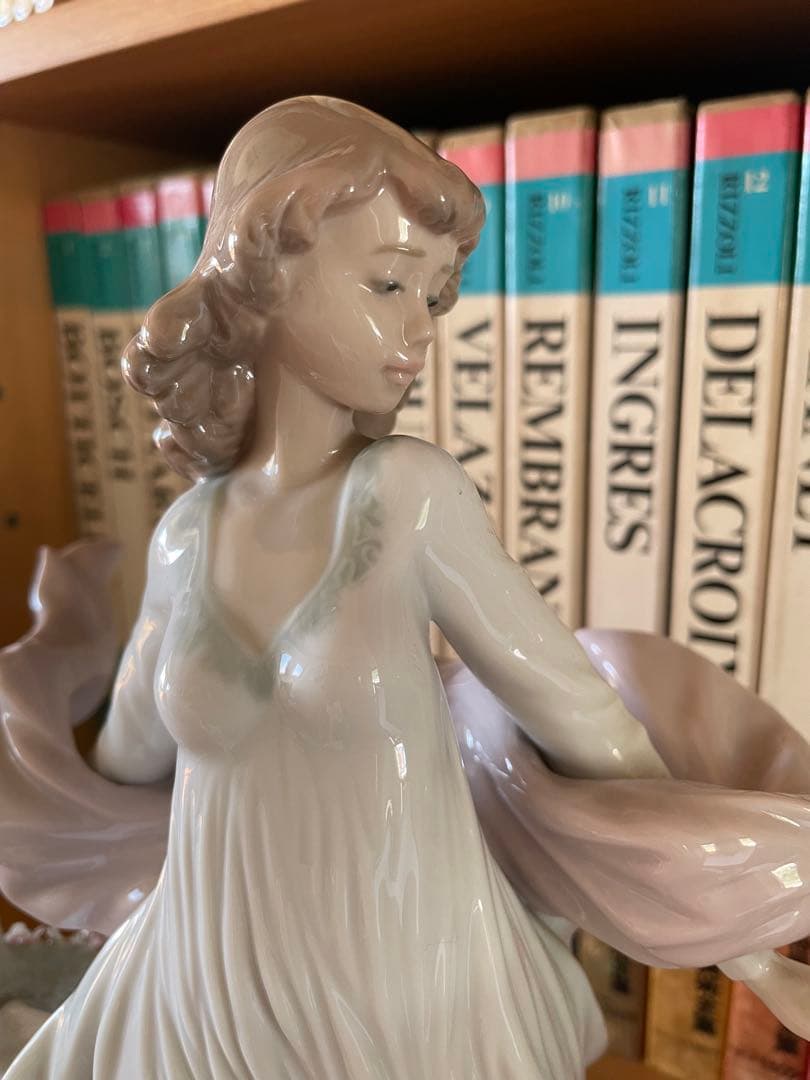 リヤドロ　陶器製 女性像 約30cm 春の輝　　輝く時る