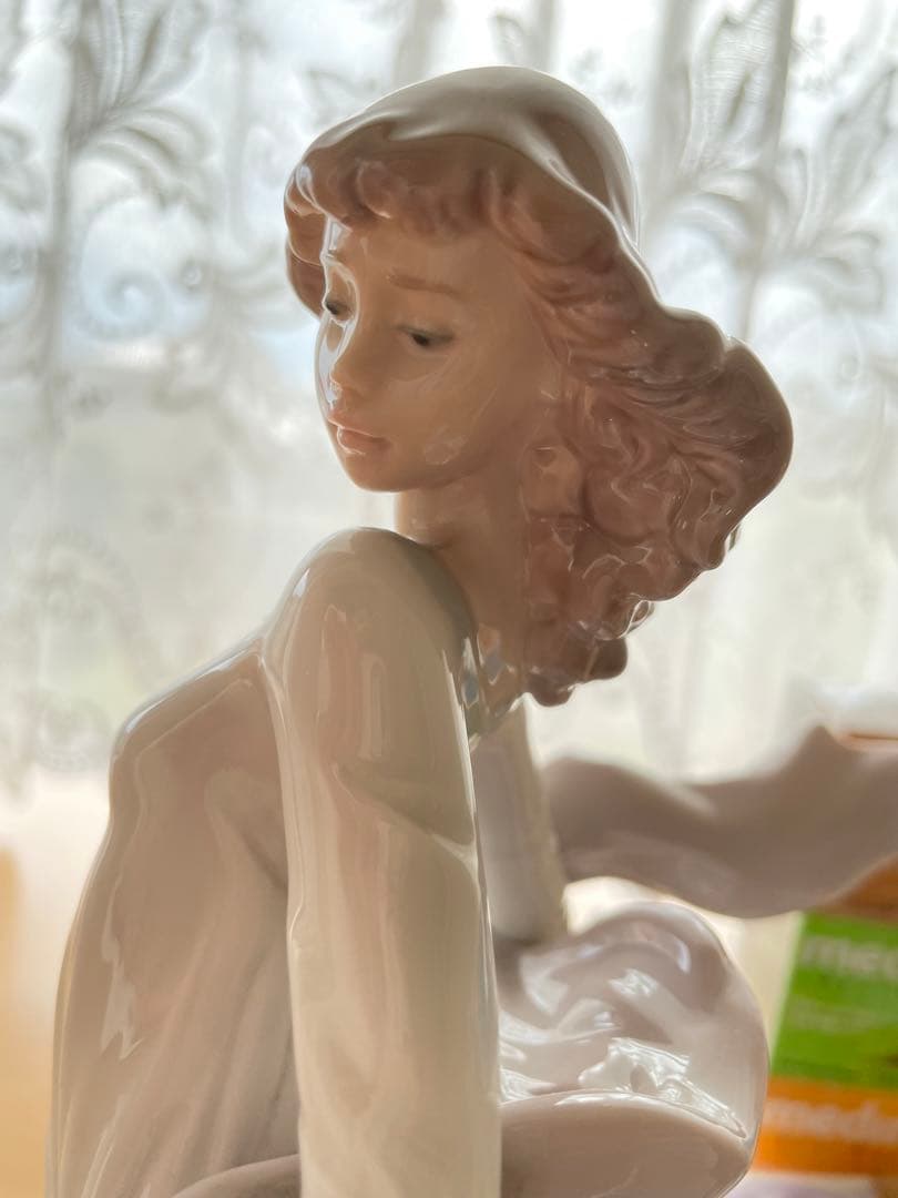 リヤドロ　陶器製 女性像 約30cm 春の輝　　輝く時る