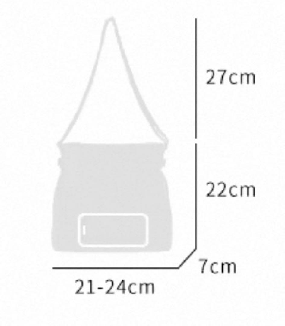 CHARLES & KEITH ブラックショルダーバッグ