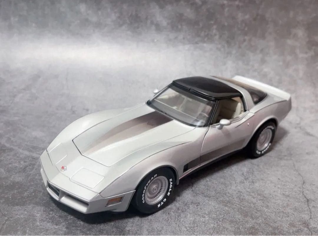autoart 1/18 シボレー コルベット C3 コレクターエディション
