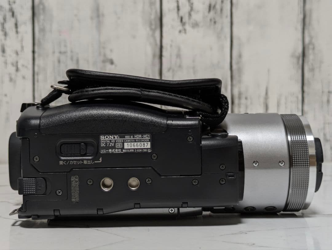 ② SONY　HDR-HC1　HDV　MiniDV対応
