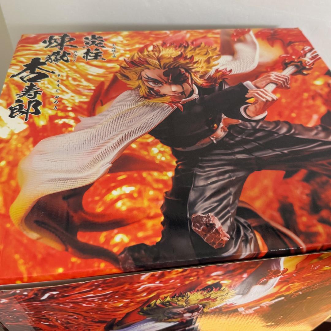 鬼滅の刃　煉獄杏寿郎　炎柱　特大　フィギュア 炎柱 LED点灯　無限夢列車編