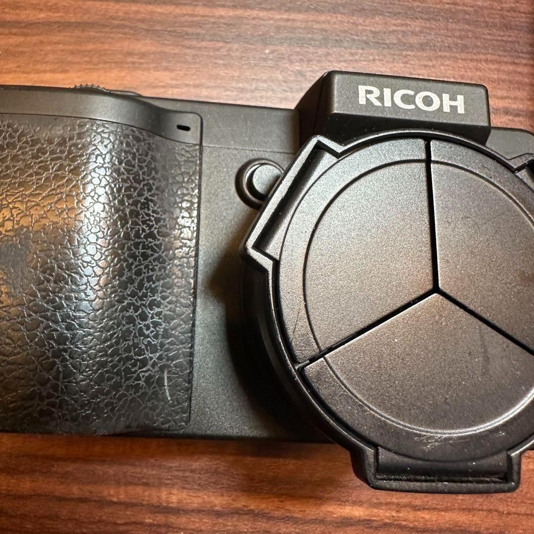 RICOH GX200 デジカメ 2435