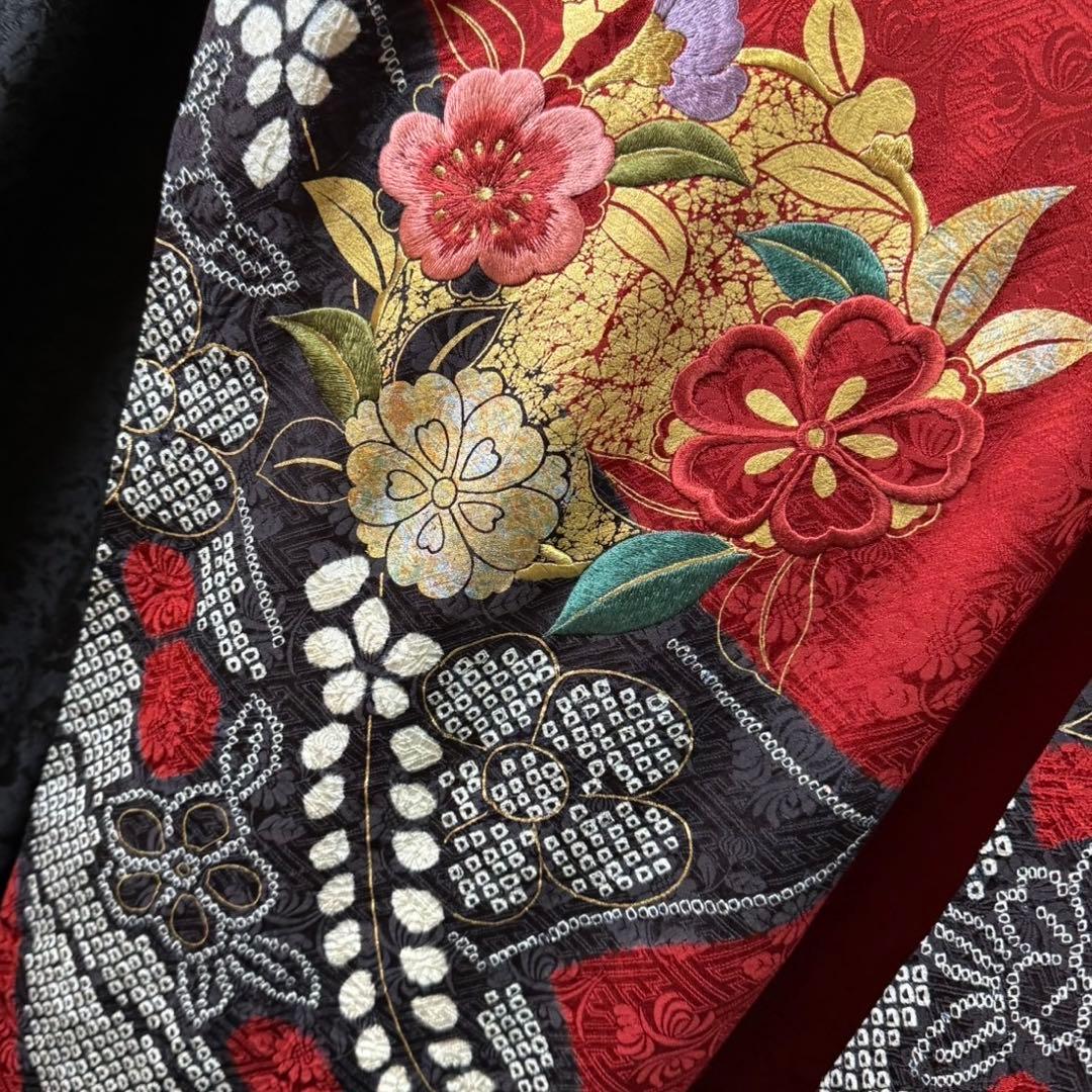 美品　絞り　地紋　金彩　鬘帯花文　花刺繍　逸品　フルセット　振袖　振り袖