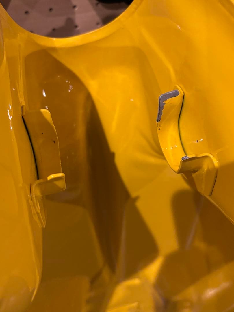 HONDA cb400f タンク イエロー