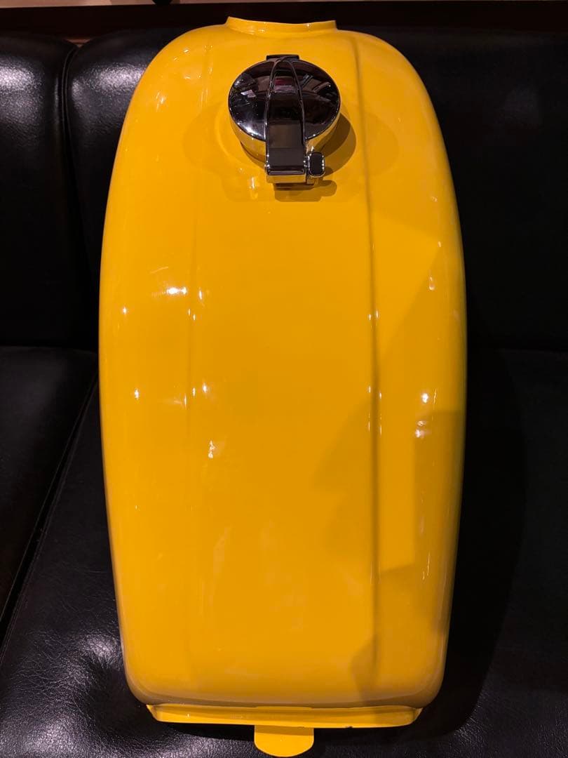 HONDA cb400f タンク イエロー