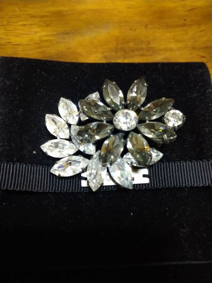 本日のみ値下げフォクシーブローチ