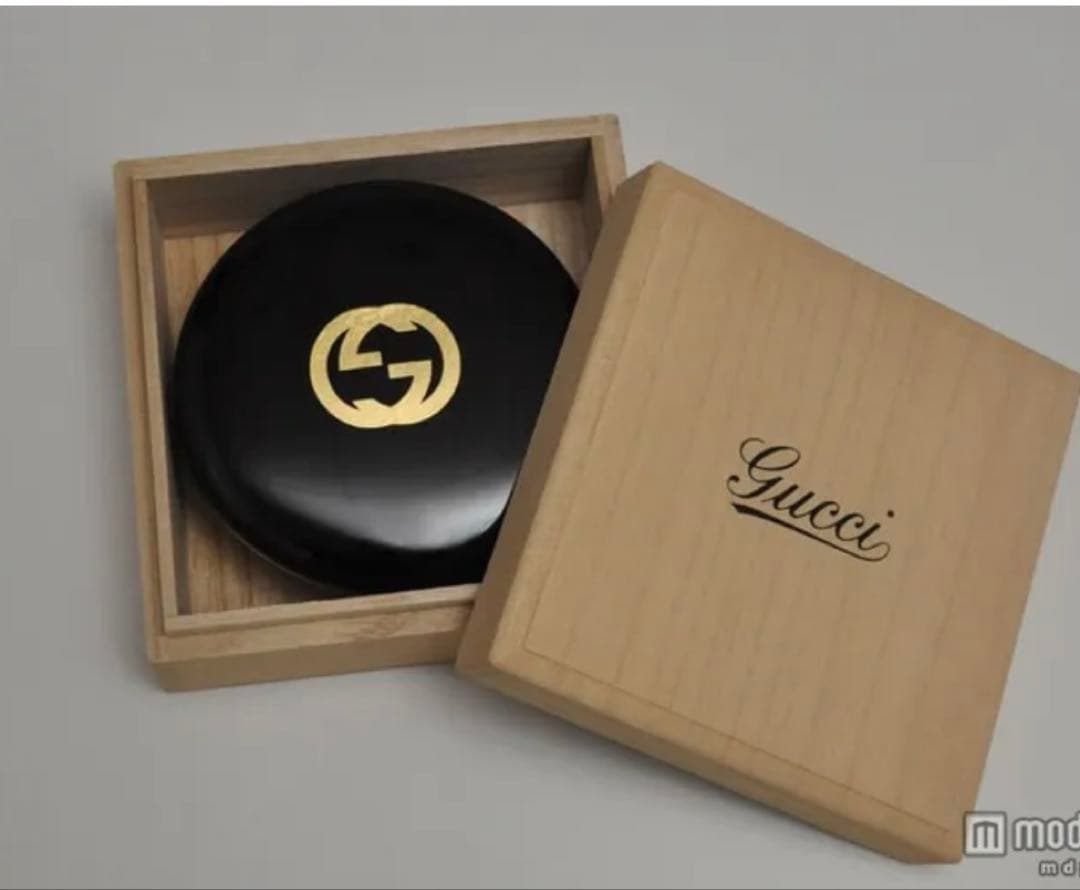 【28日までSALE】GUCCI 菓子器　ノベルティ世界1050限定