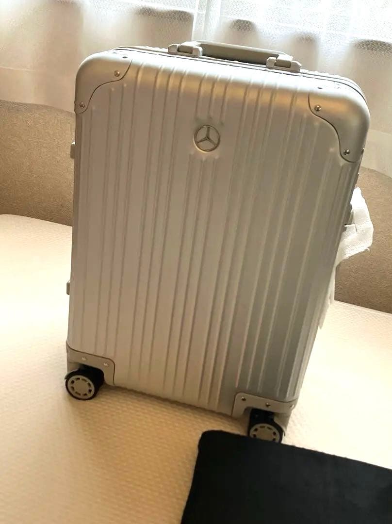 新品未使用メルセデスベンツ アルミスーツケース　非売品　キャリーケース 32L
