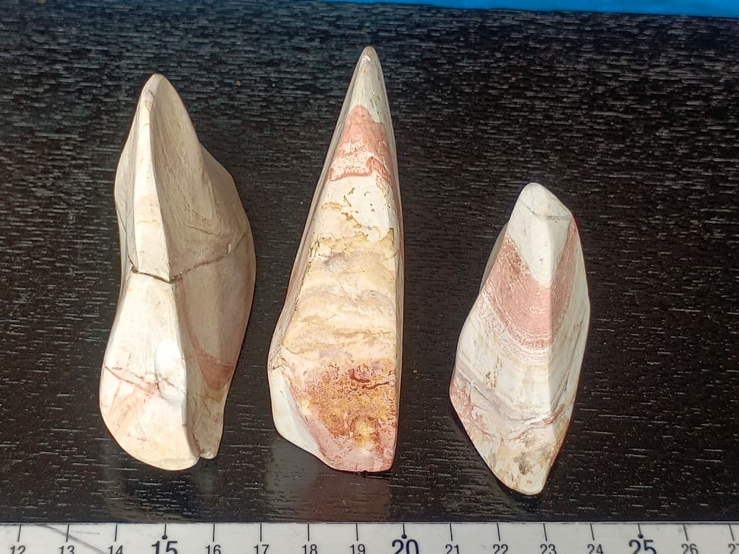 （378）鳴子温泉地獄谷のカラフルな石（参考）