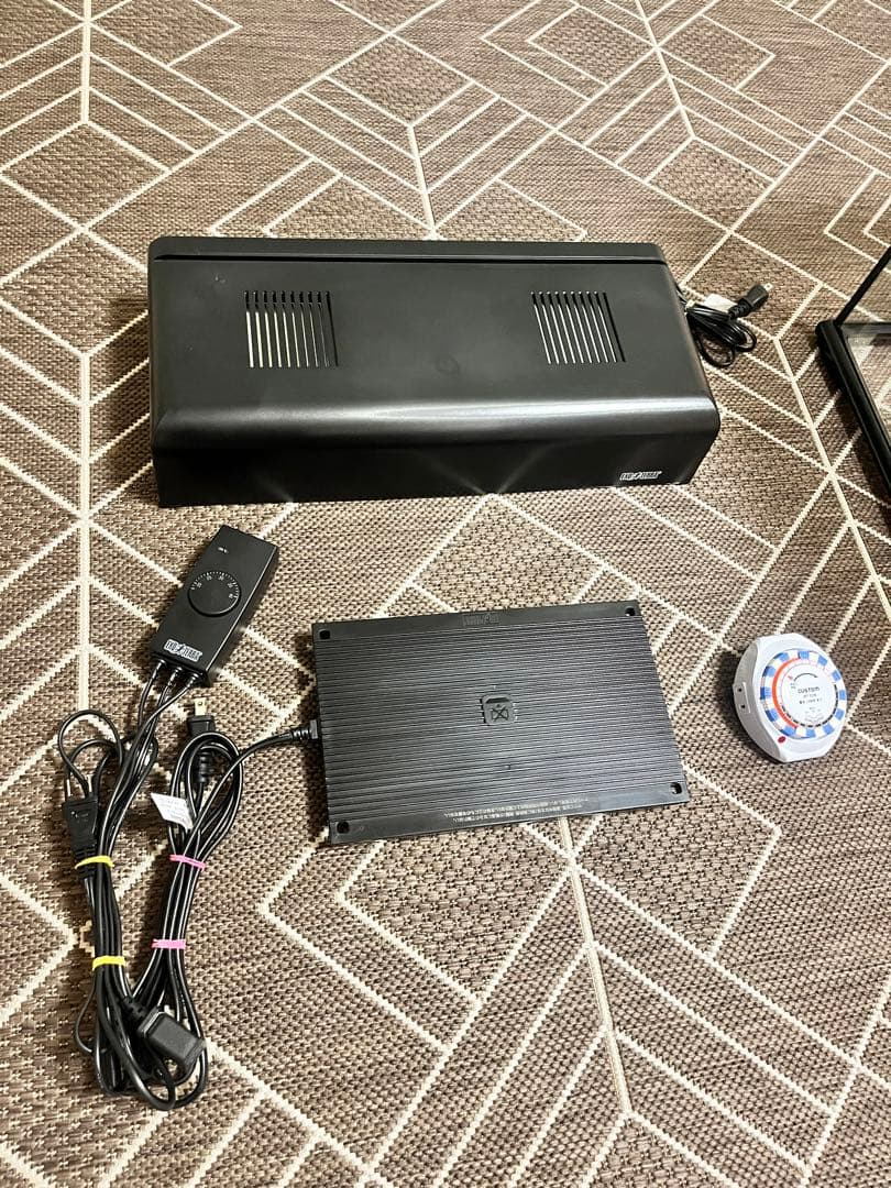Exo terra 大きめ飼育ケージ 蛍光灯2灯付き ヒーターセット