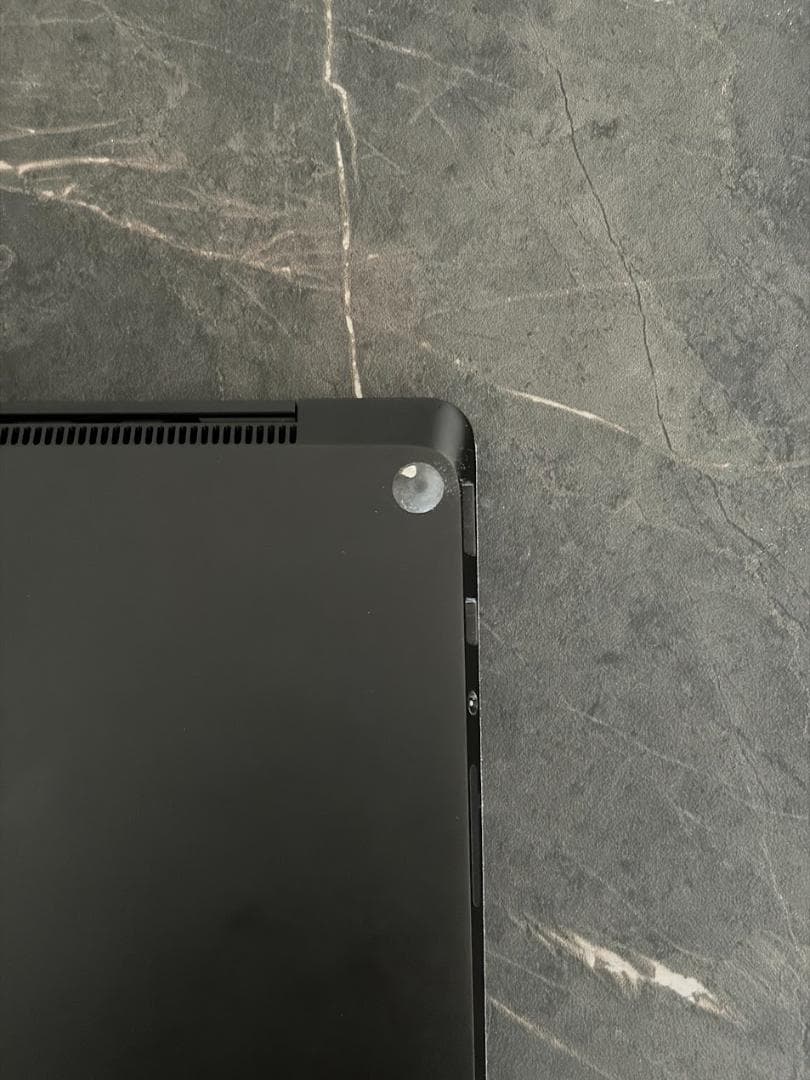 Surface Laptop 2 第2世代 8GB / SSD 256GB