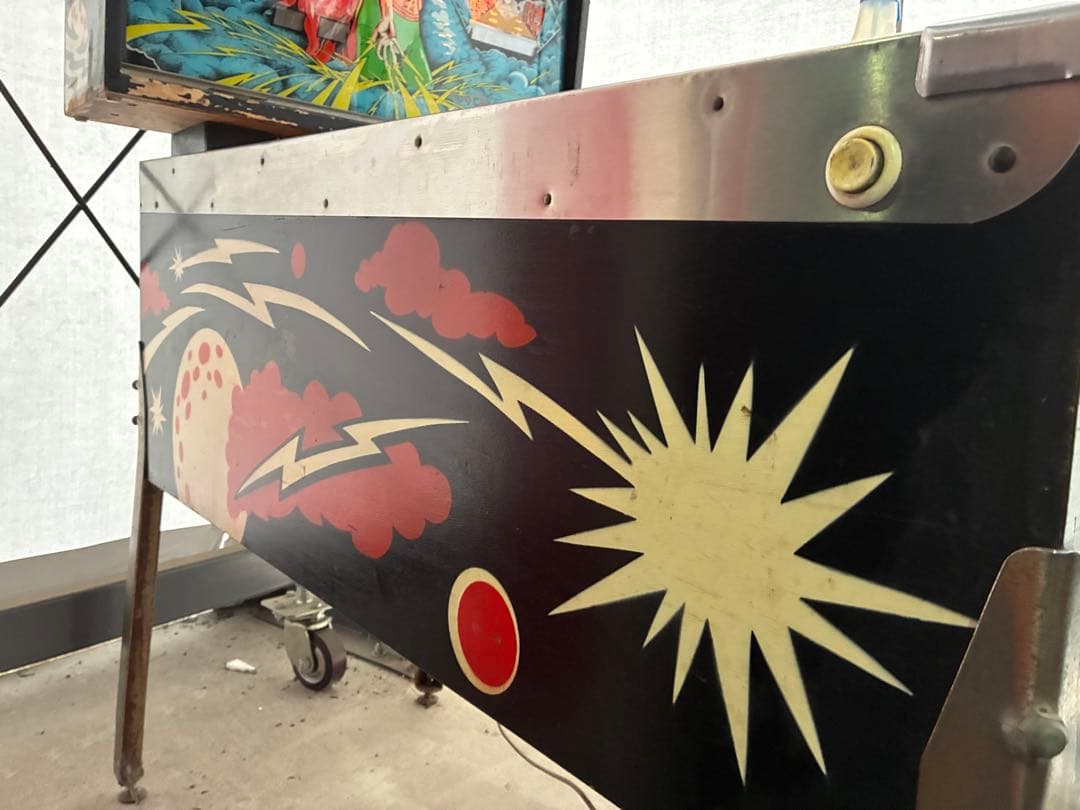 ピンボールマシン カラフルアート