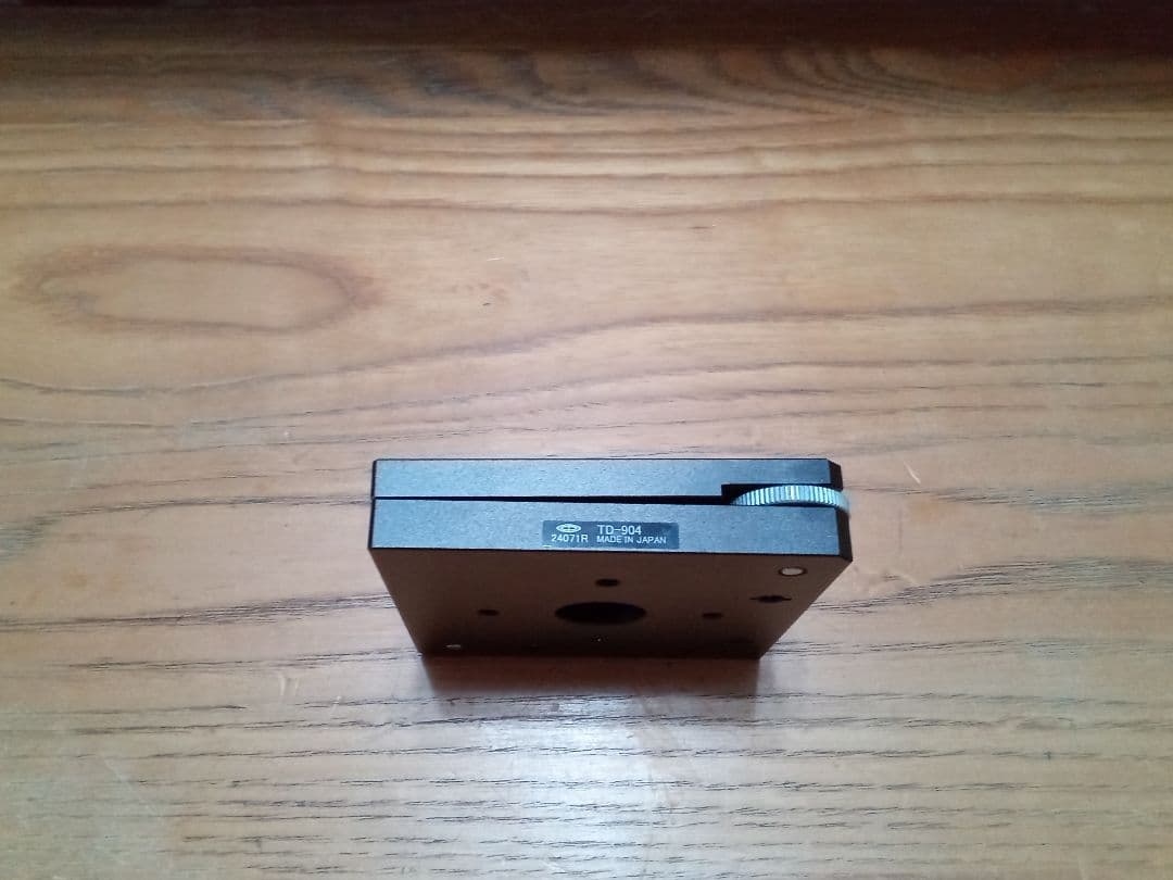 中央精機 傾斜ステージ TD-904 【精密光学機器】