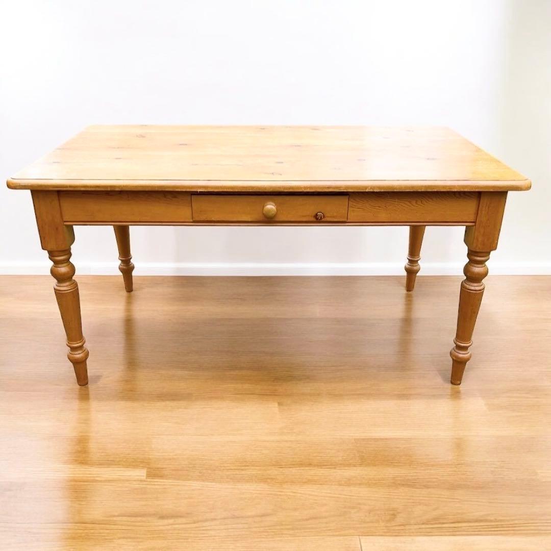 ペニーワイズ　家具　ダイニングテーブル パイン無垢材