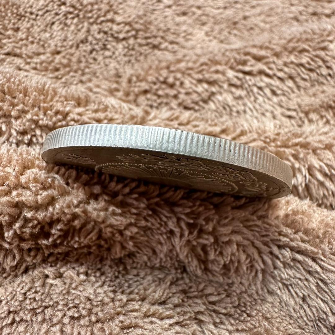 ♥明治三年　一圓銀貨