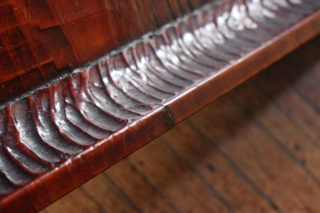 堅牢刳り貫き木地に時代漆の映える讃岐彫の四方盆（検民芸讃岐盆お膳お盆