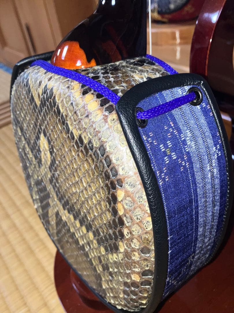 沖縄三線上質クルチ真壁型本皮一枚張りスンチ塗り期間限定