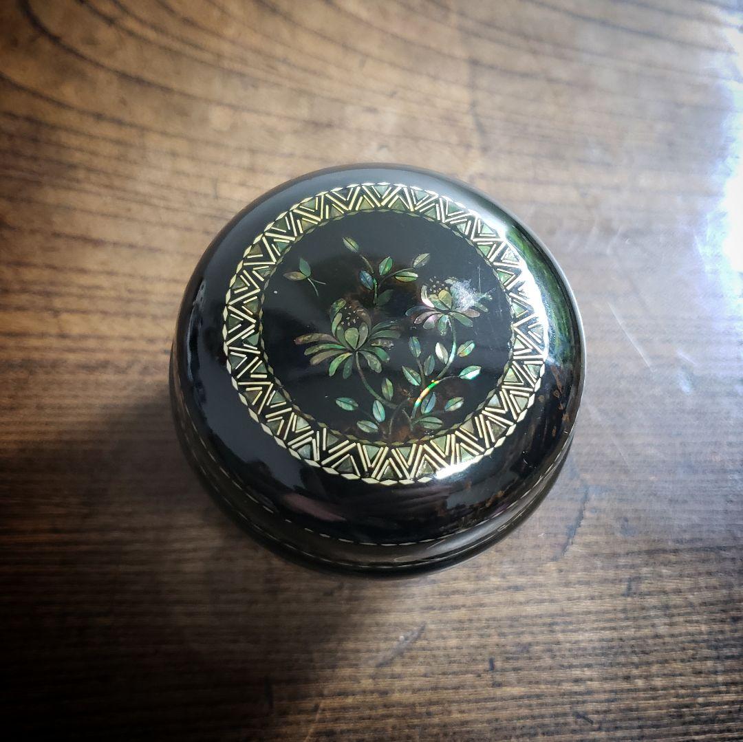 茶道具 棗 漆塗 螺鈿細工 花紋様 高さ7cm　なつめ　中棗