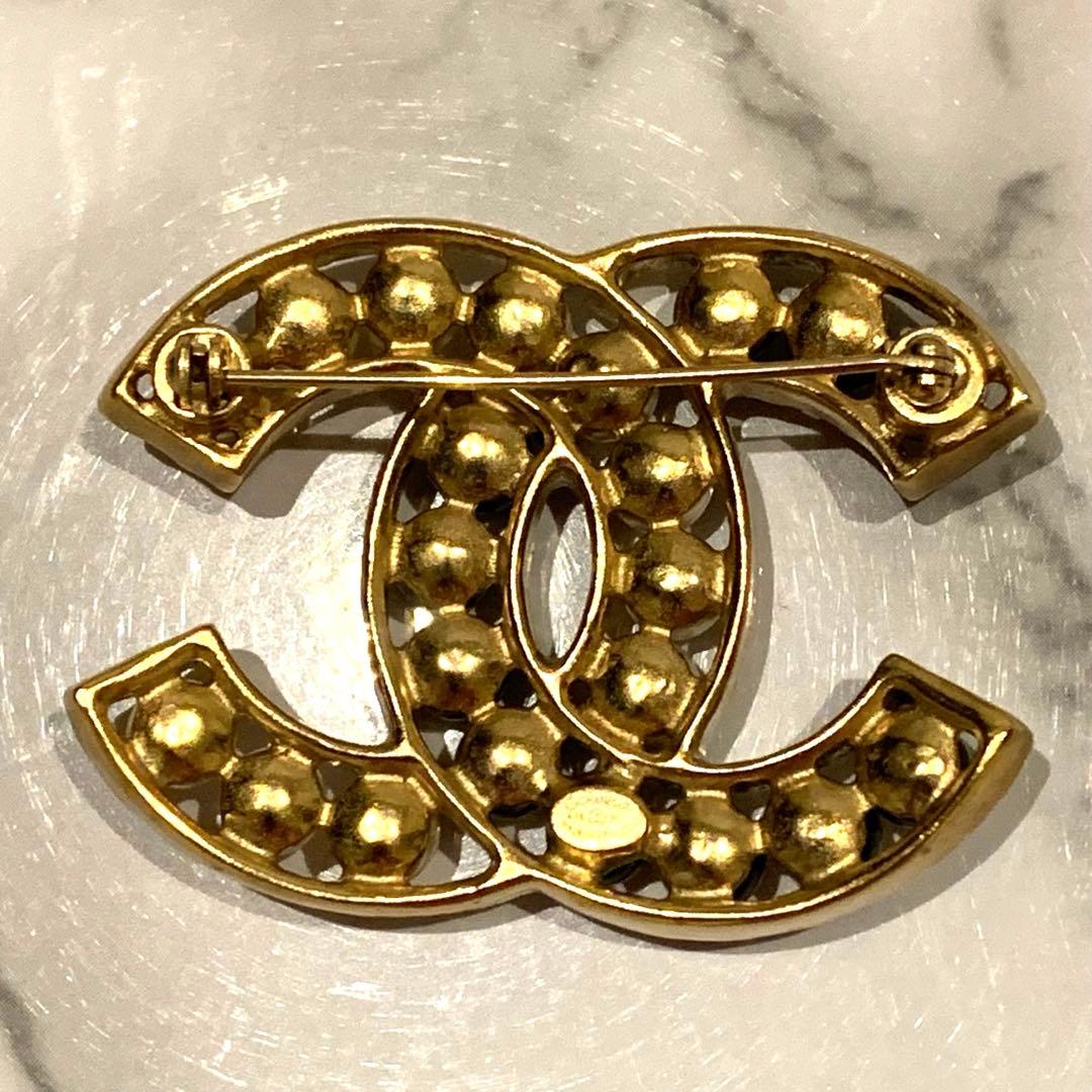 CHANEL シャネル　ブラック　ホワイトパール　バイカラー　ブローチ